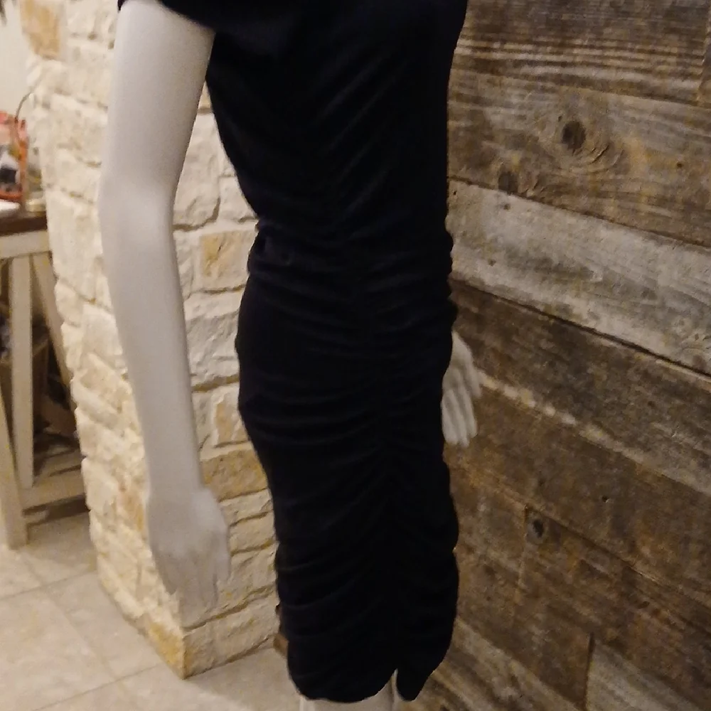Chic Black Midi Dress - Picture 6 of 7